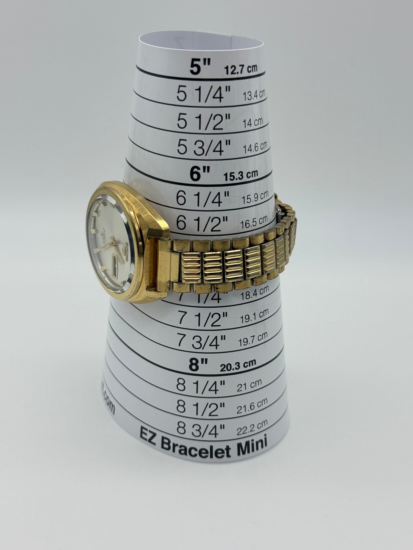 Vintage 1971 Seiko 5 automatic, 39mm size case, 7in size wrist bracelet