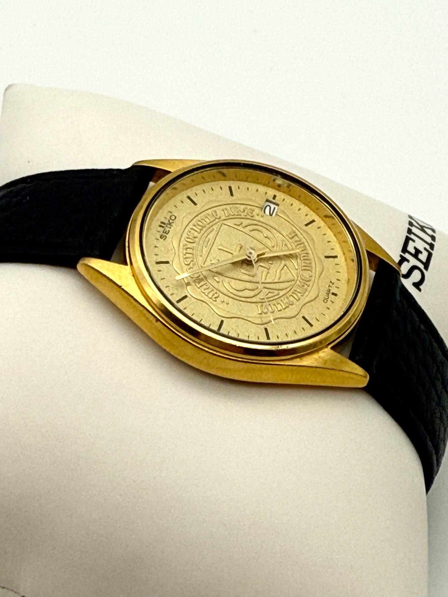 Vintage 1994 Seiko watch, 34mm size case, 8in size leather band