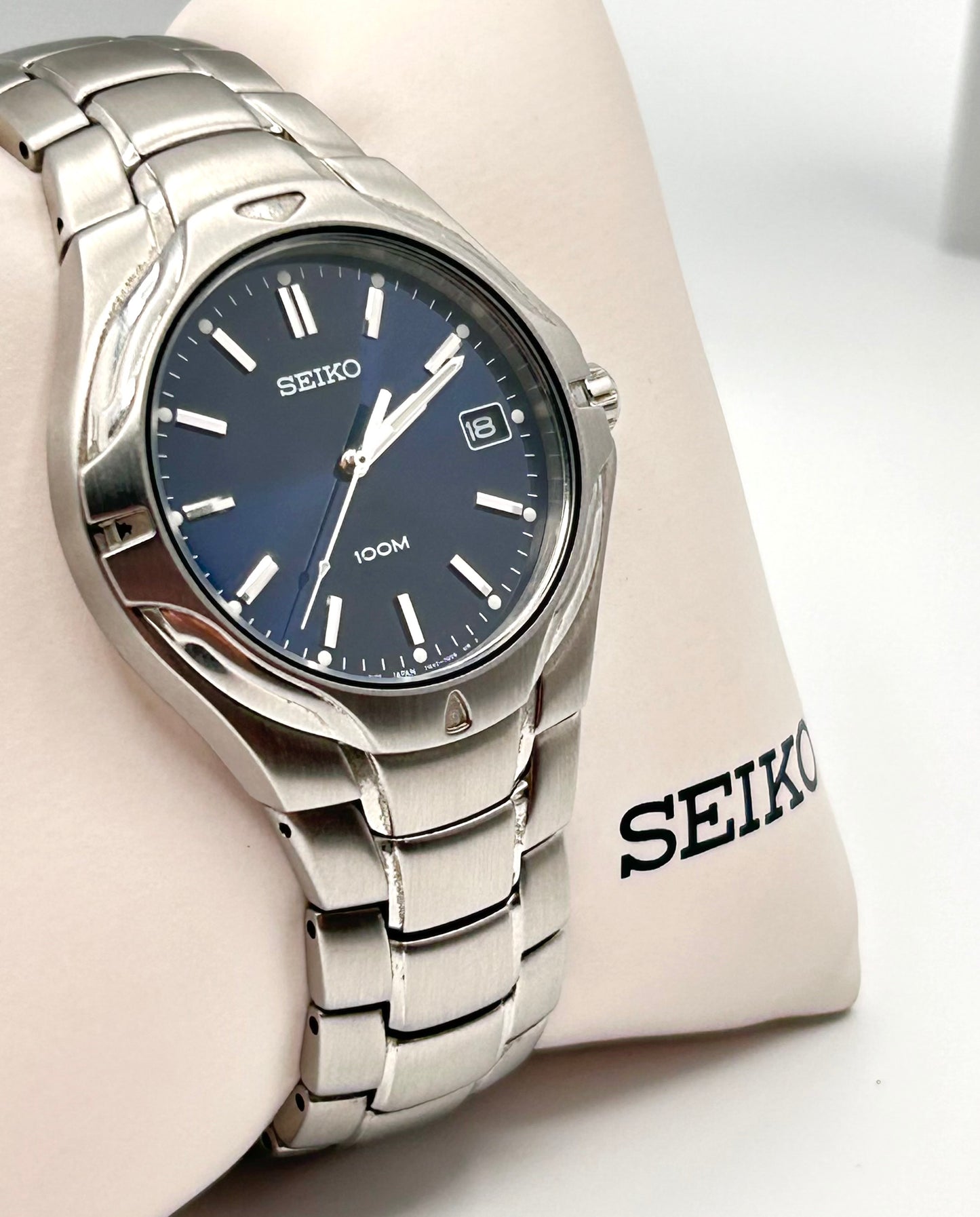 Seiko blue dial watch, 34mm size case, 7in size wrist bracelet