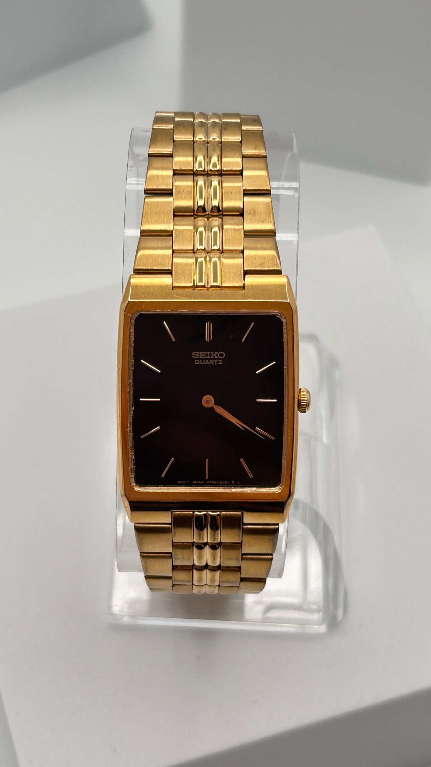 Vintage 1991 Seiko tank watch, 29mm size case, 8in size wrist bracelet