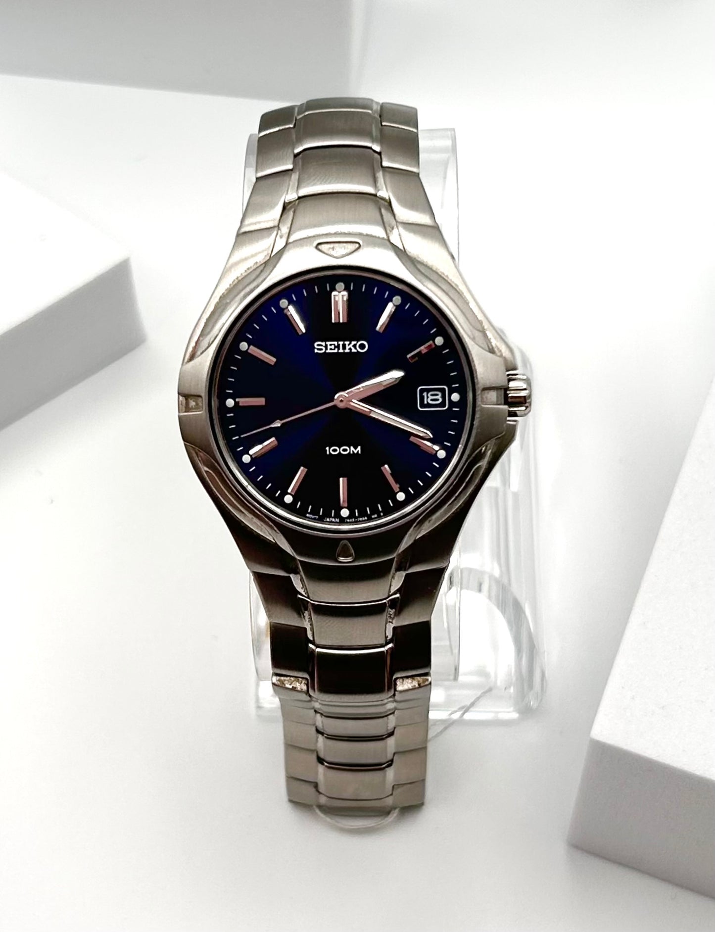 Seiko blue dial watch, 34mm size case, 7in size wrist bracelet
