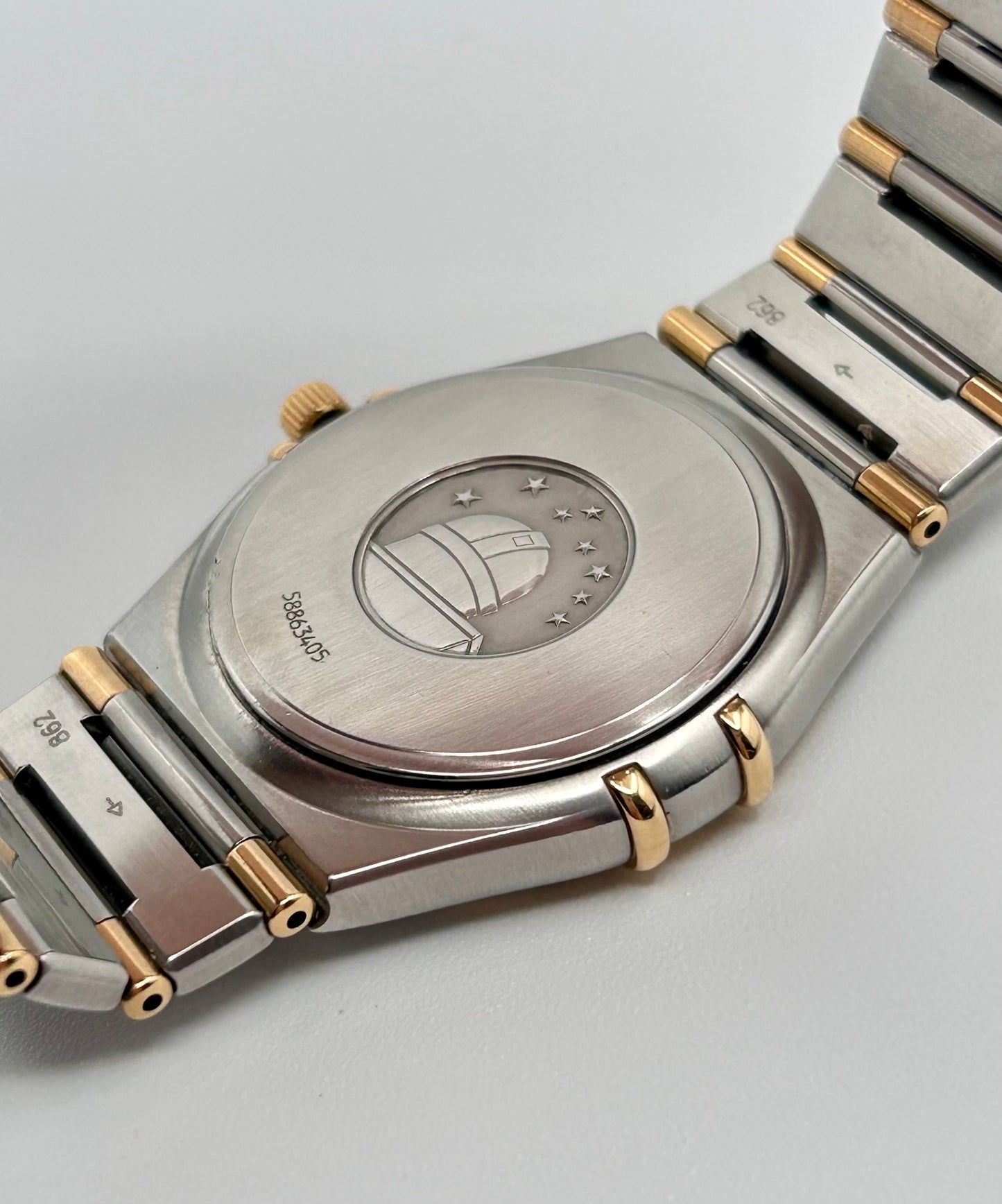 Vintage 1998 Omega Constellation 18k solid gold and stainless steel 39mm size case, 7.5in size wrist bracelet