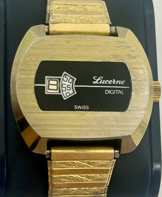 Vintage 1970 Lucerne  mechanic watch, 40mm size case, 6.5in wrist size stretch bracelet