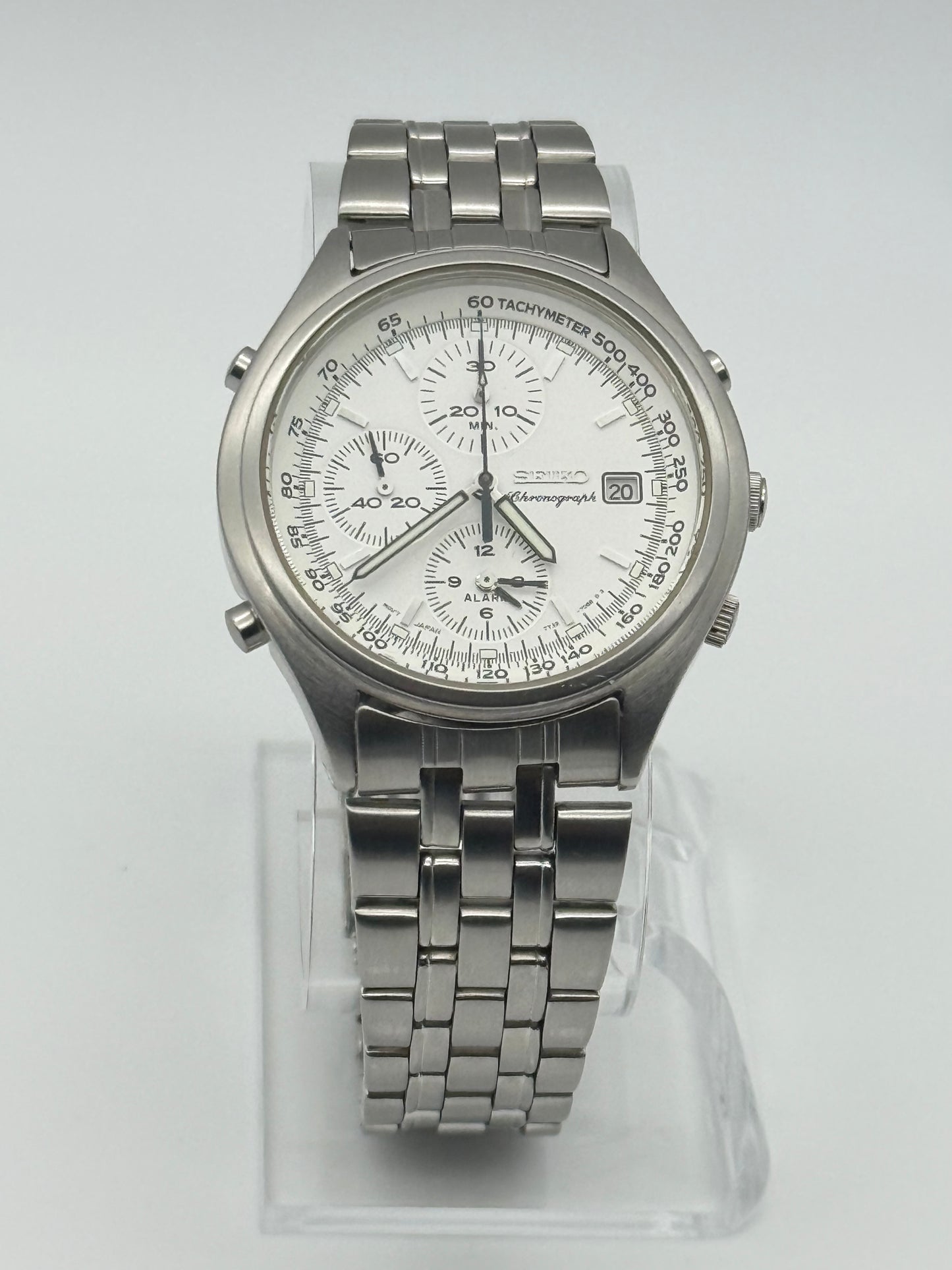 Vintage 1997 Seiko Chronograph watch, 40mm size case, 7.5in size wrist bracelet.