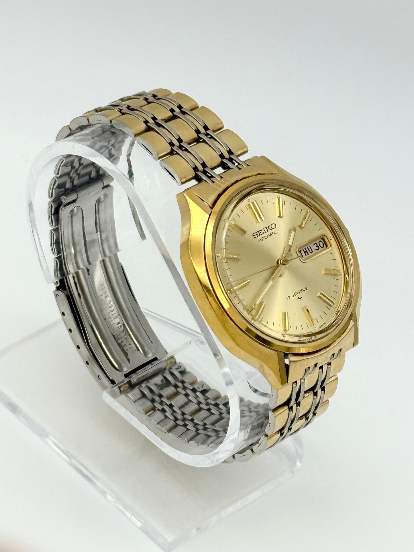 Vintage 1974 Seiko automatic watch, 37mm size case, 7.5in size wrist bracelet.