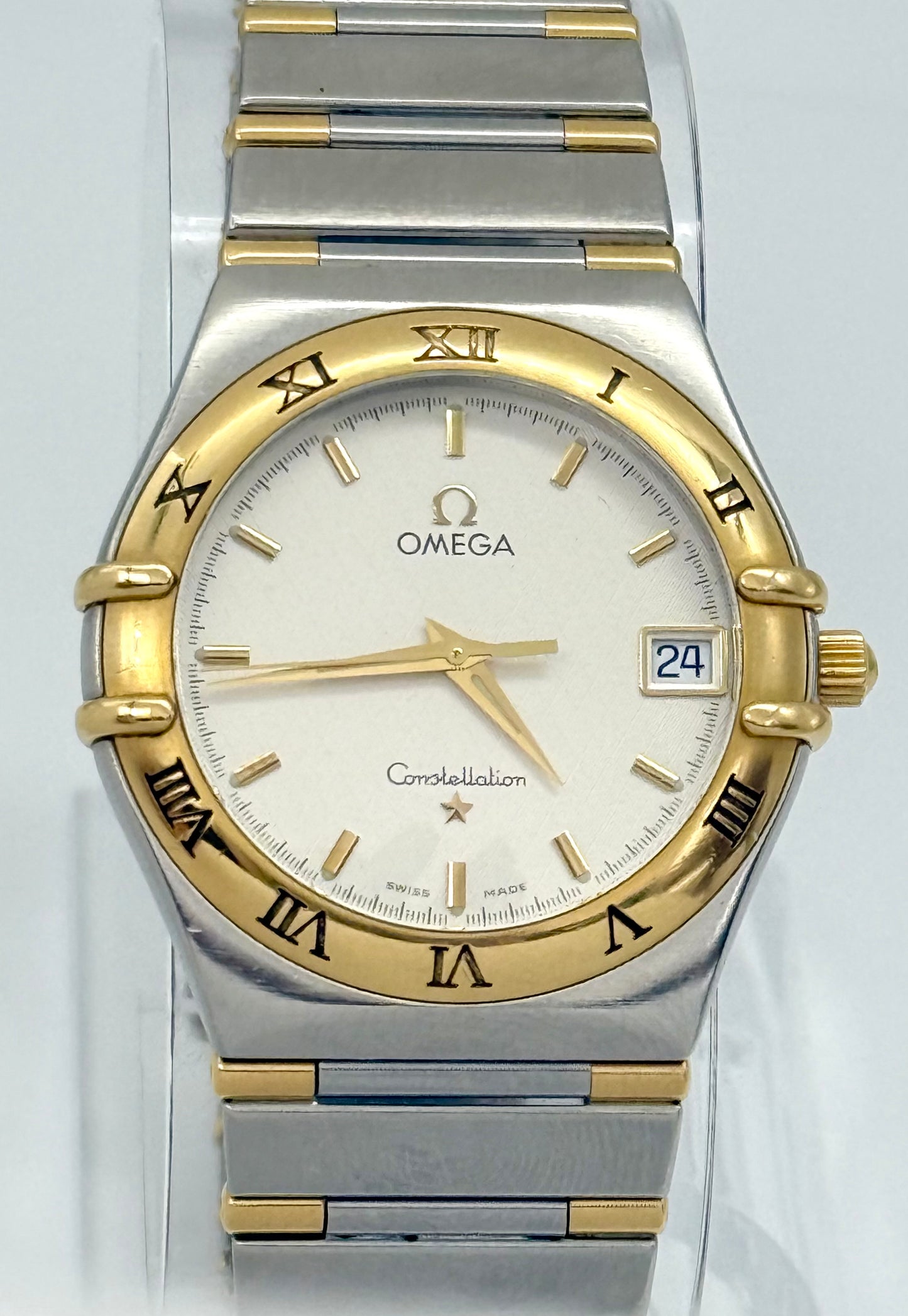 Vintage 1998 Omega Constellation 18k solid gold and stainless steel 39mm size case, 7.5in size wrist bracelet