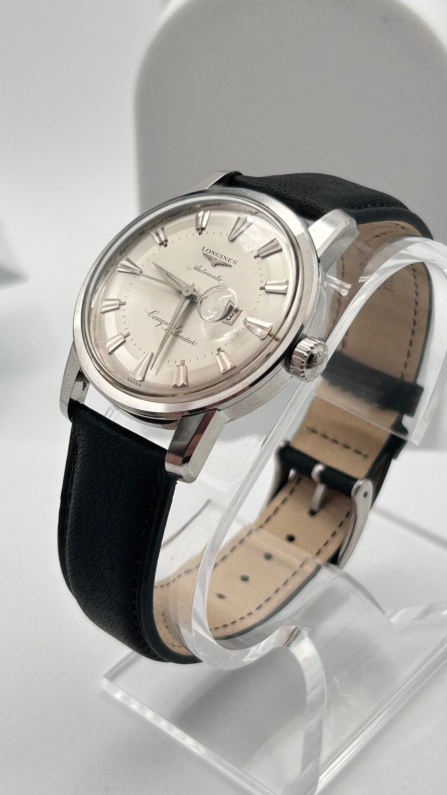 Vintage 1954 Longines Swiss watch, 36mm size case, 8in wrist leather band