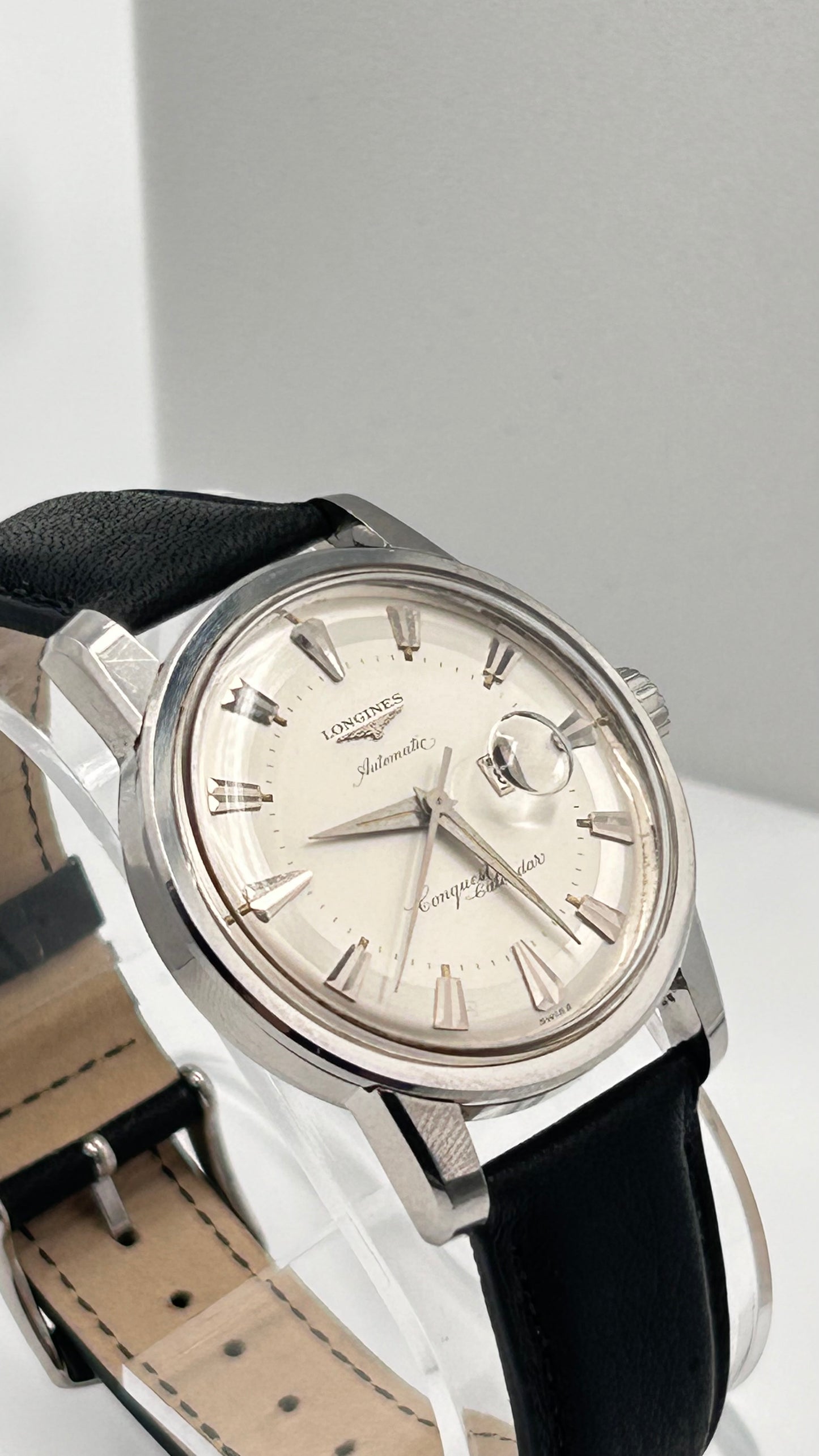Vintage 1954 Longines Swiss watch, 36mm size case, 8in wrist leather band