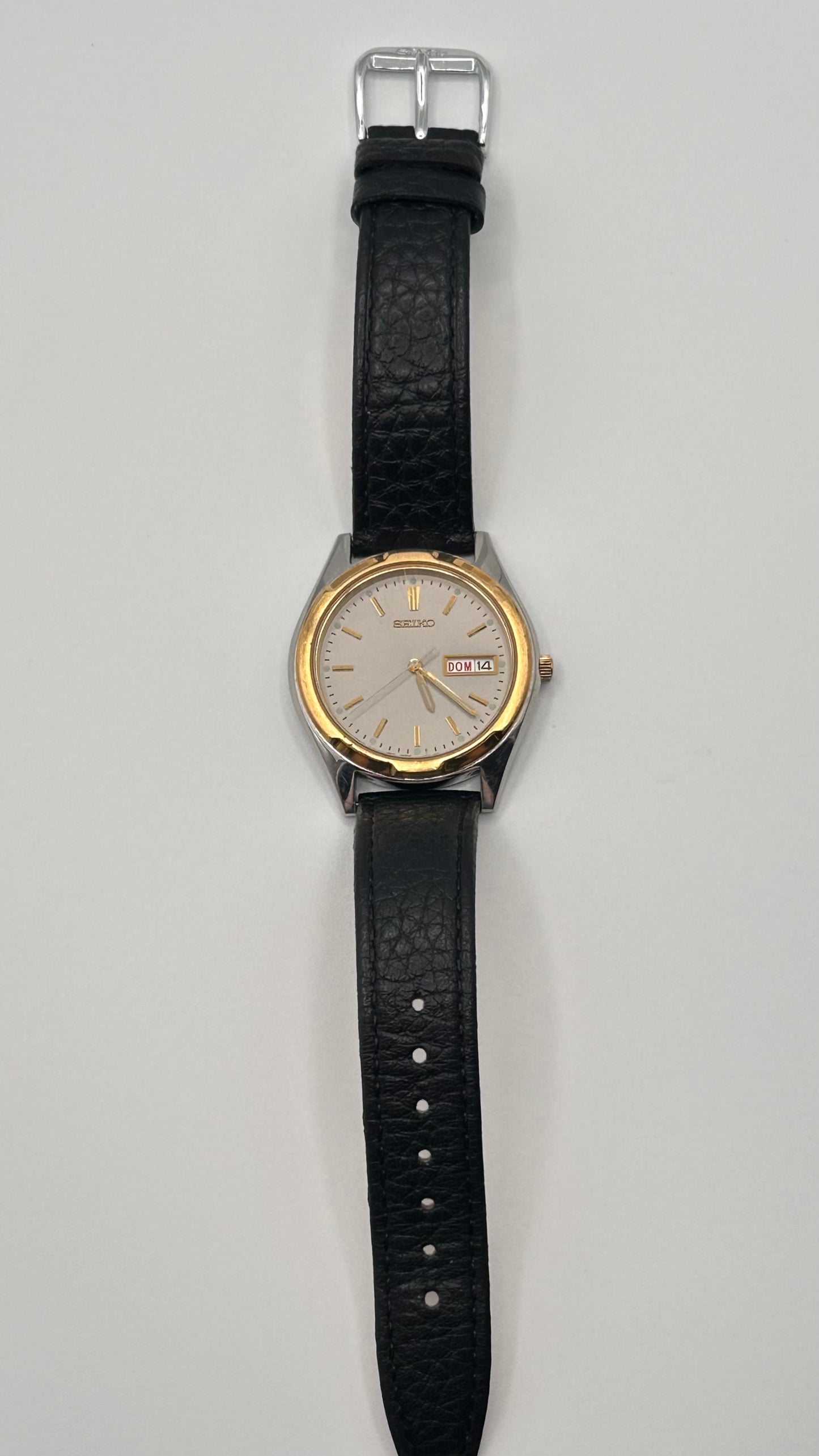 Vintage 2002 Seiko watch, 38mm size case, 7.5 size leather band
