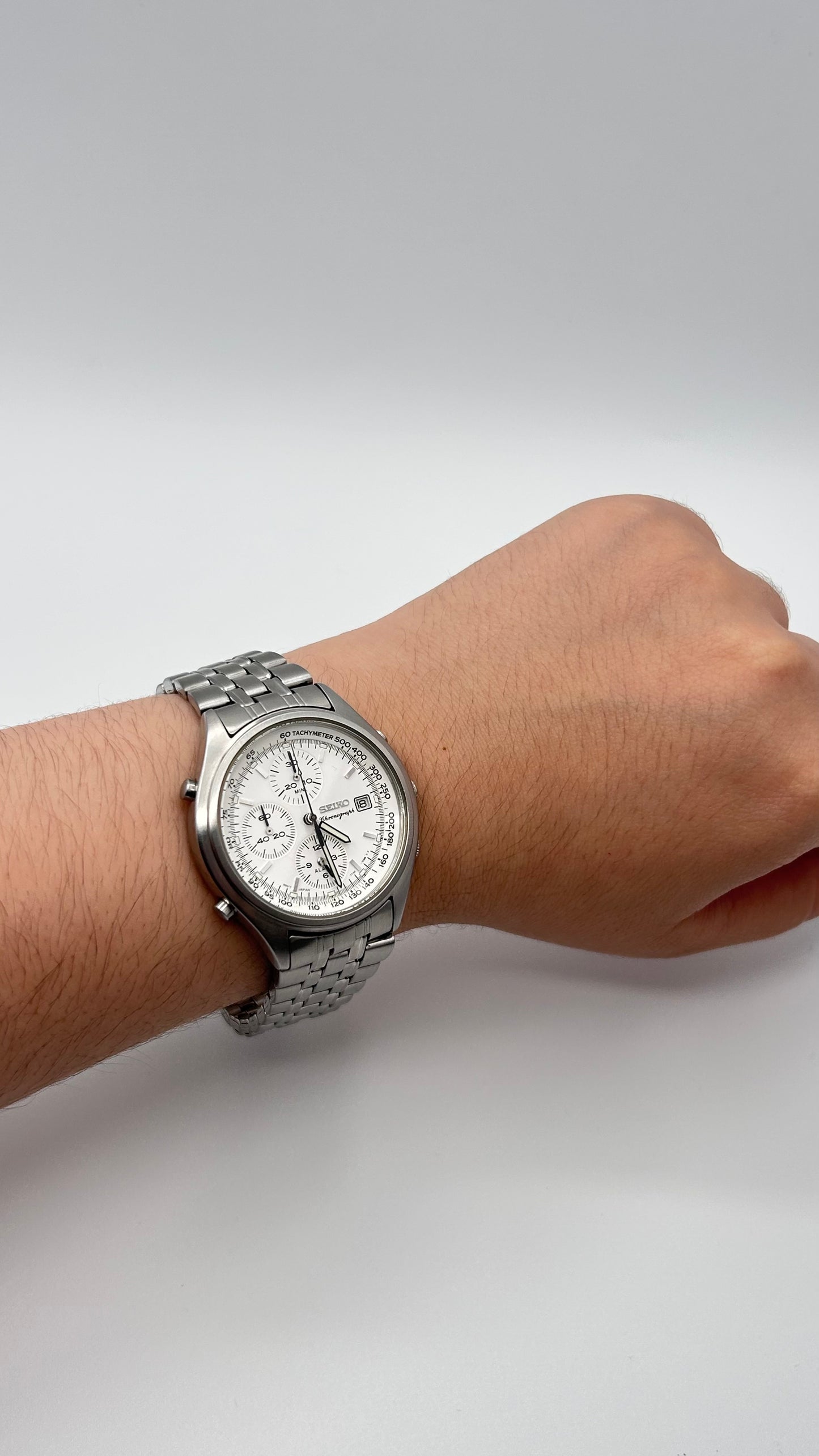 Vintage 1997 Seiko Chronograph watch, 40mm size case, 7.5in size wrist bracelet.