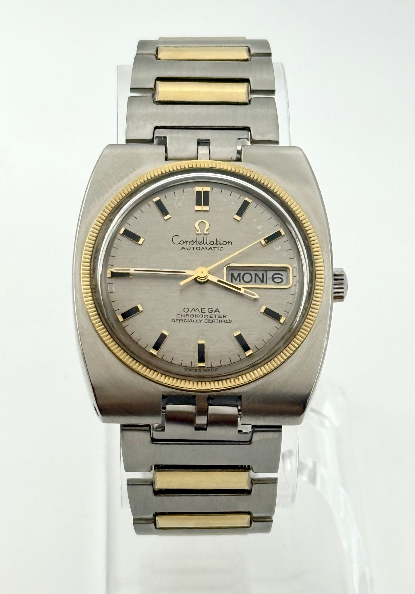 Vintage 1970 Omega Constellation 18k coin bezel watch, 37mm size case, 7in size wrist stretch bracelet