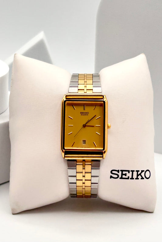 Vintage 2005 Seiko tank style case watch, 30mm size case, 8.5in wrist sizable bracelet
