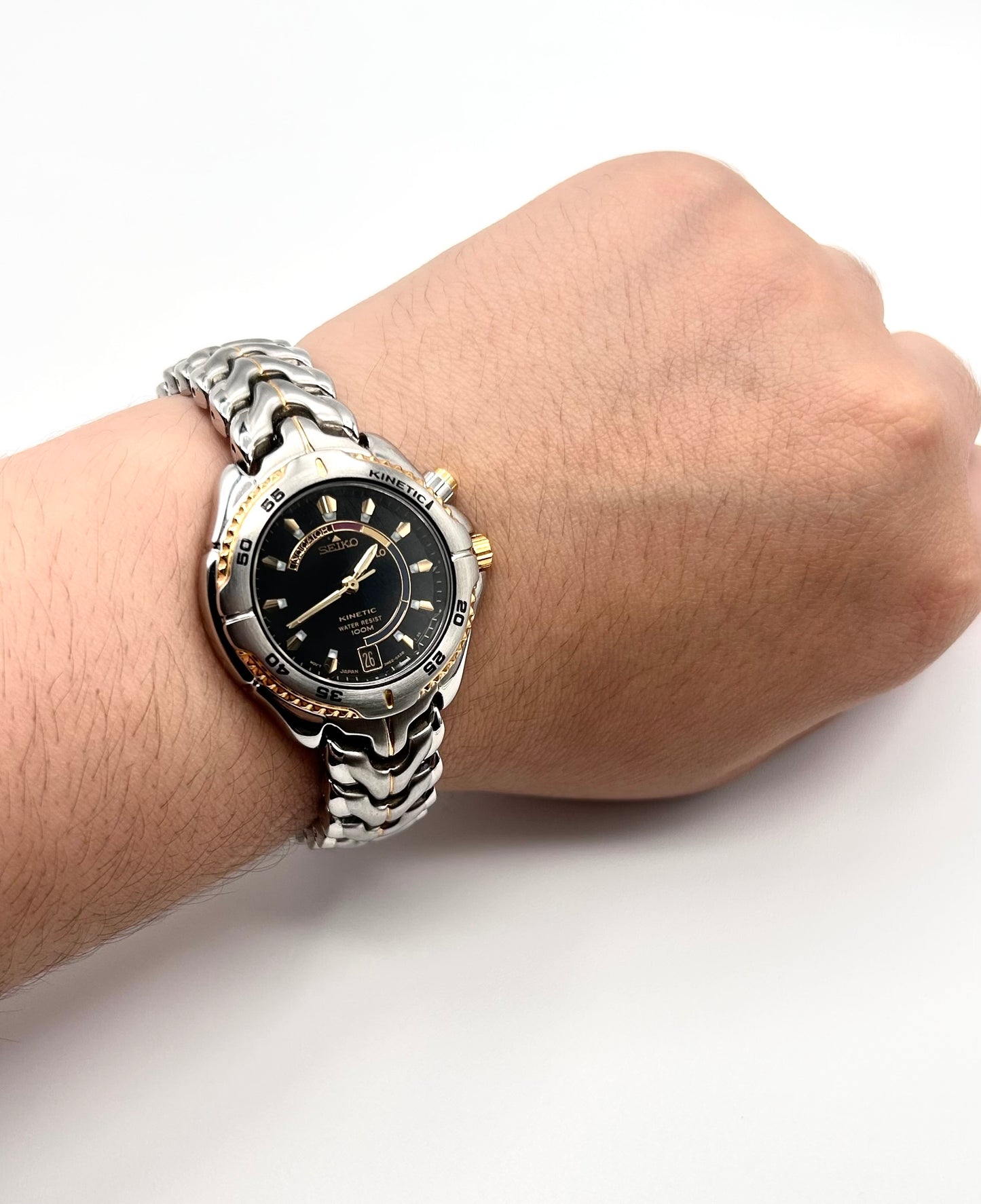 Vintage 2001 Seiko Kinetic women’s watch, 30mm size case, 6in size wrist bracelet