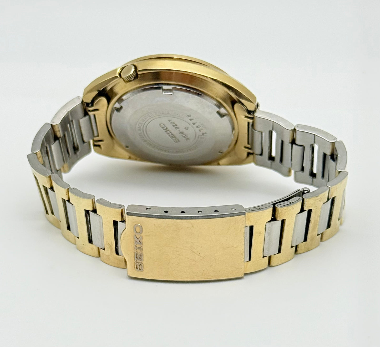 Vintage 1970 Seiko DX automatic watch, 39mm size case, 7.5in size wrist bracelet