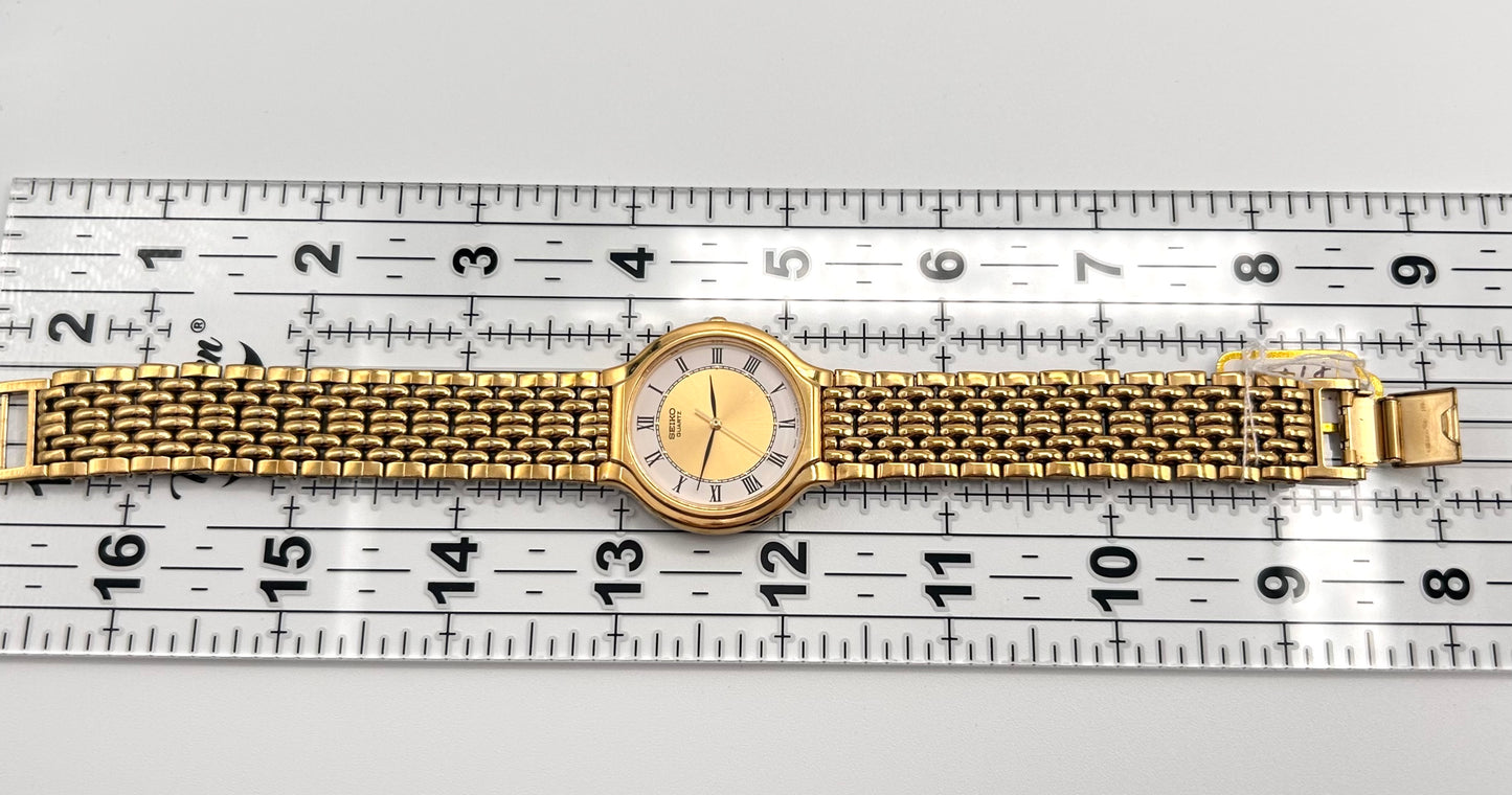 Vintage 1990 Seiko unixes watch, 30mm size case, 8in size wrist bracelet