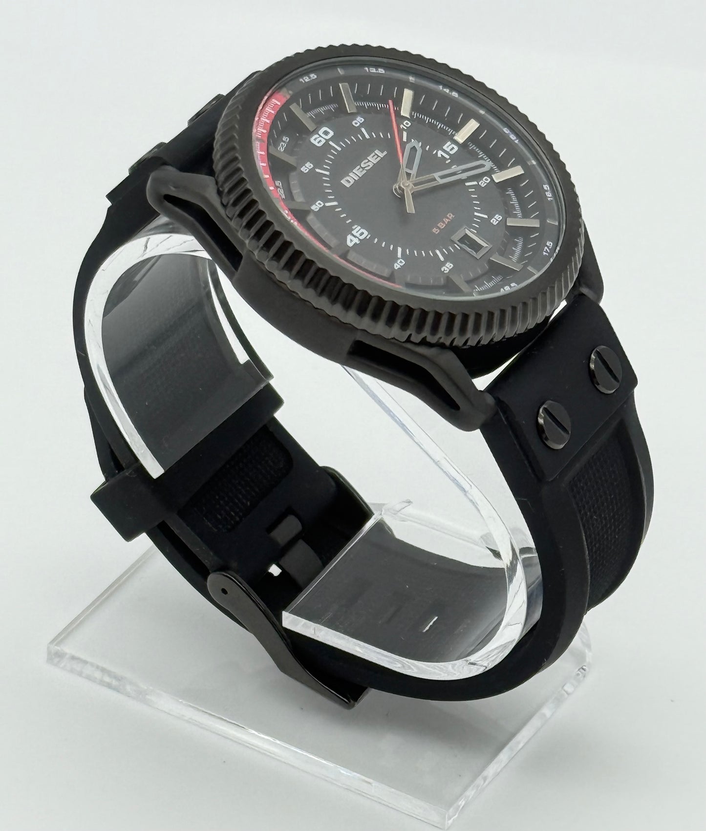 Diésel new watch mineral crystal 46mm size case, 8.5in size band