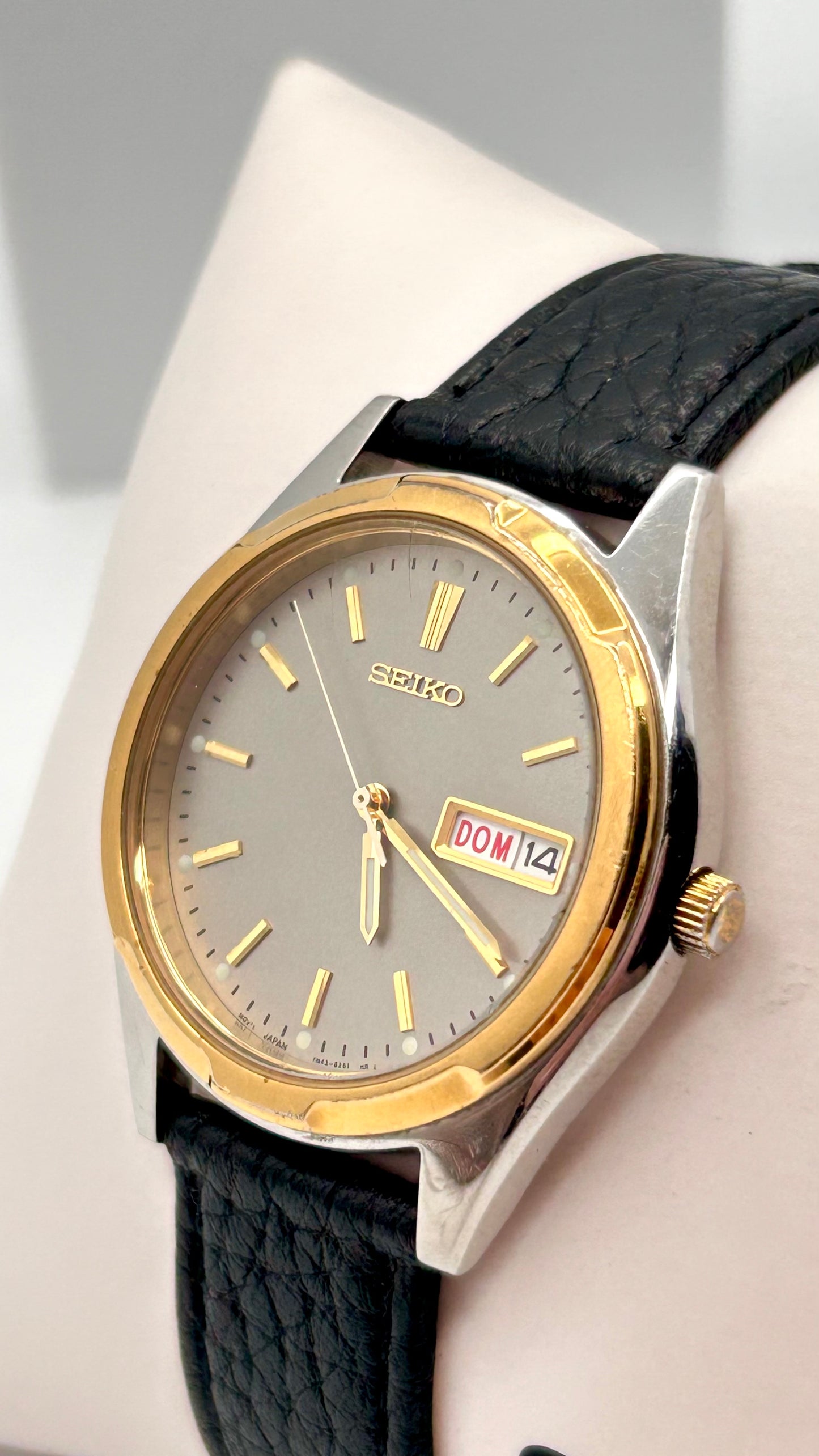 Vintage 2002 Seiko watch, 38mm size case, 7.5 size leather band
