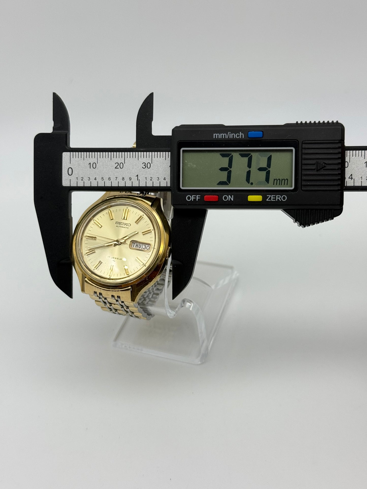 Vintage 1974 Seiko automatic watch, 37mm size case, 7.5in size wrist bracelet.