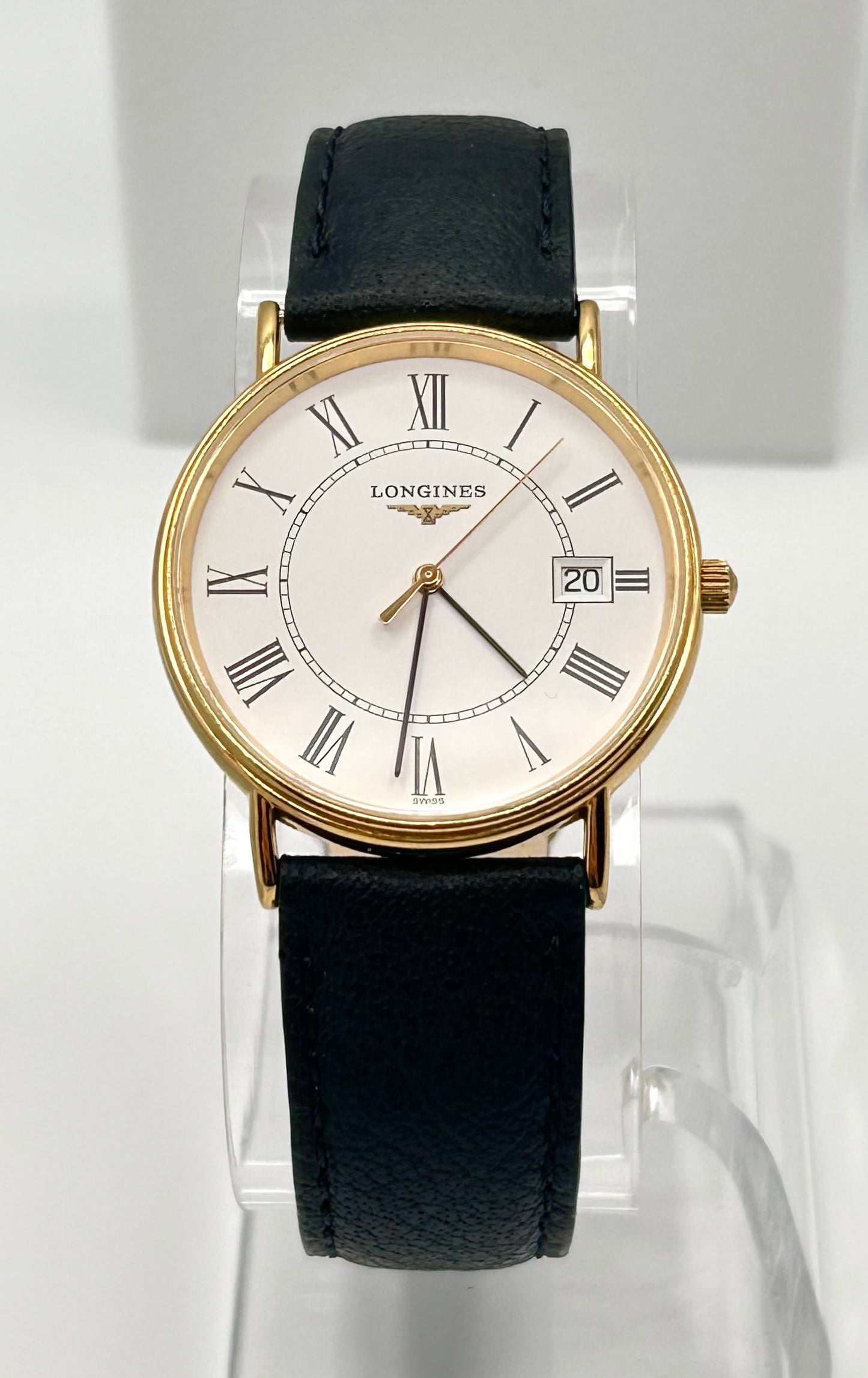 Vintage 1983 Longines quartz movement watch 37mm size case, 9in size wrist leather band