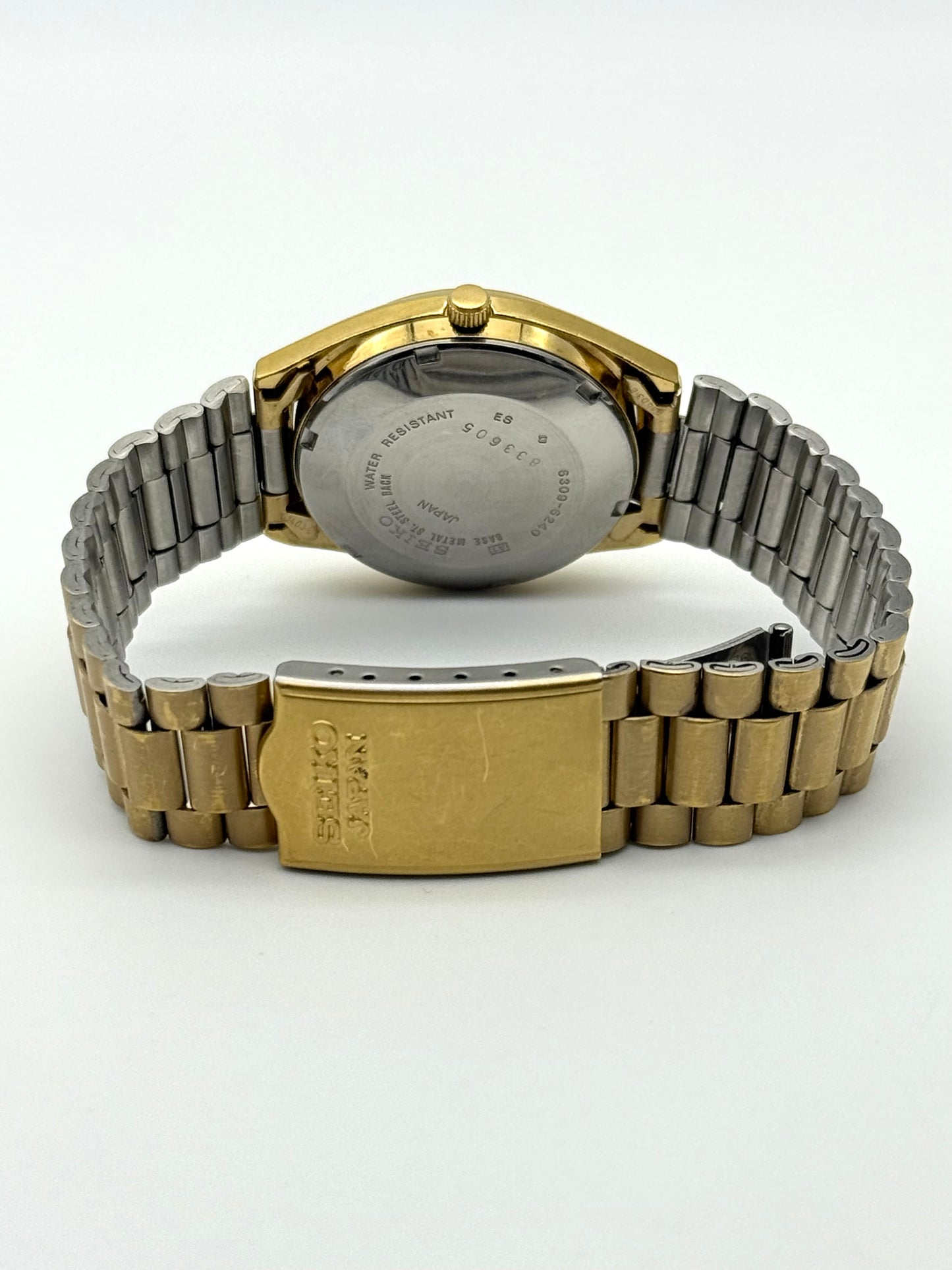 Vintage 1988 Seiko 5 automatic movement watch, 34mm size case, 7in size wrist bracelet