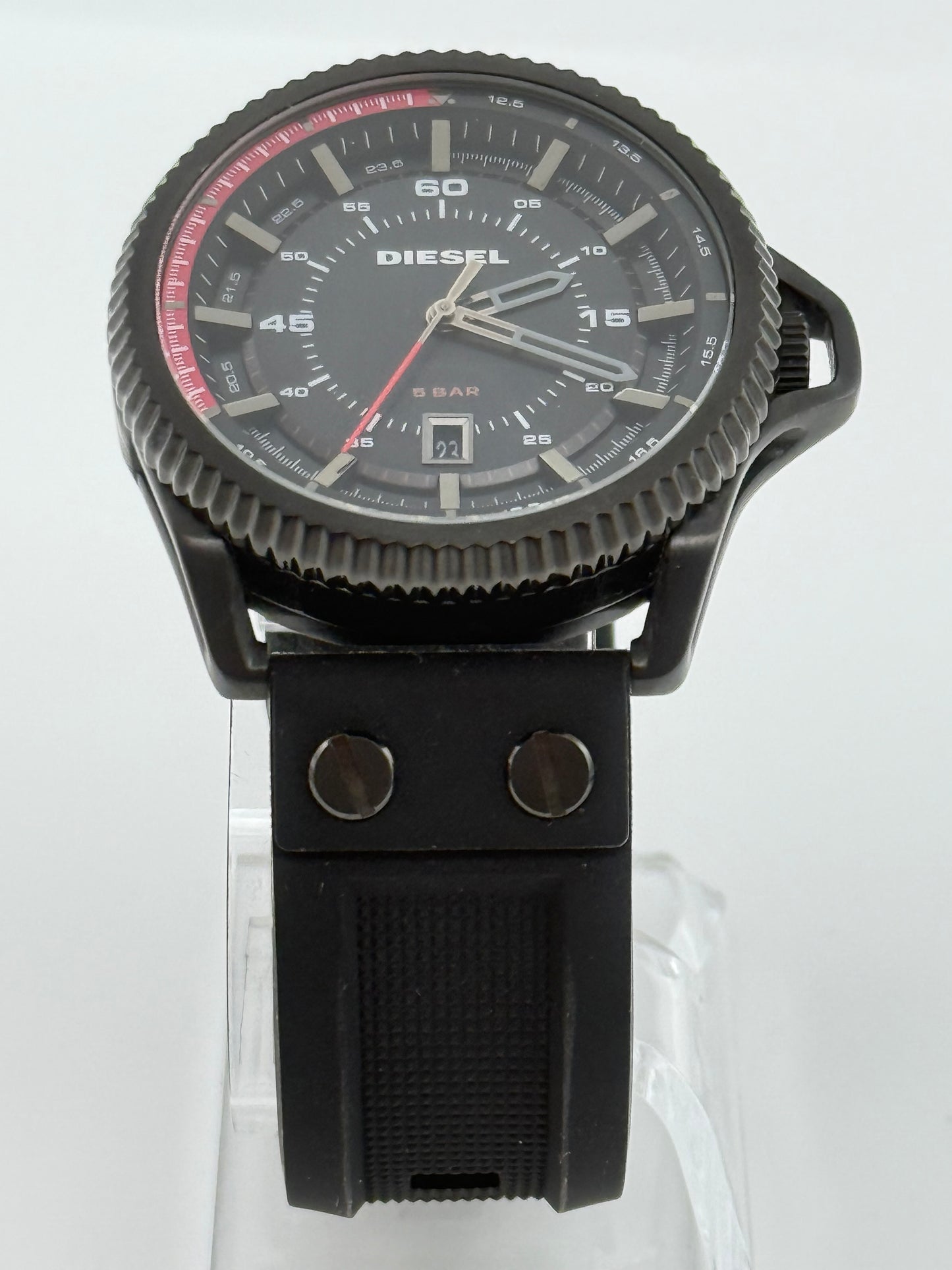 Diésel new watch mineral crystal 46mm size case, 8.5in size band