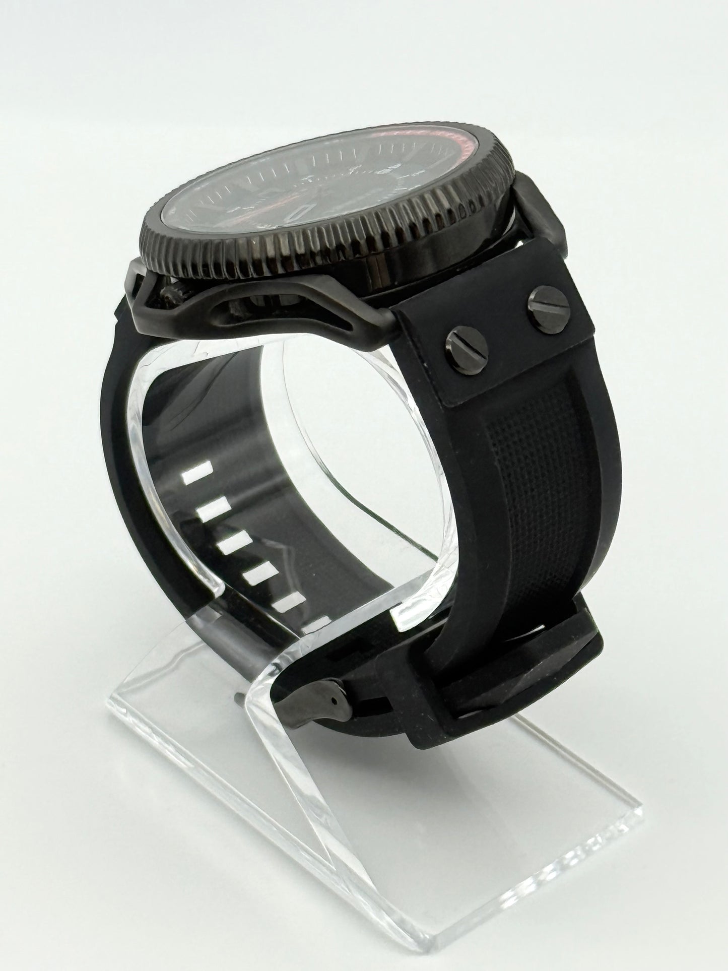 Diésel new watch mineral crystal 46mm size case, 8.5in size band