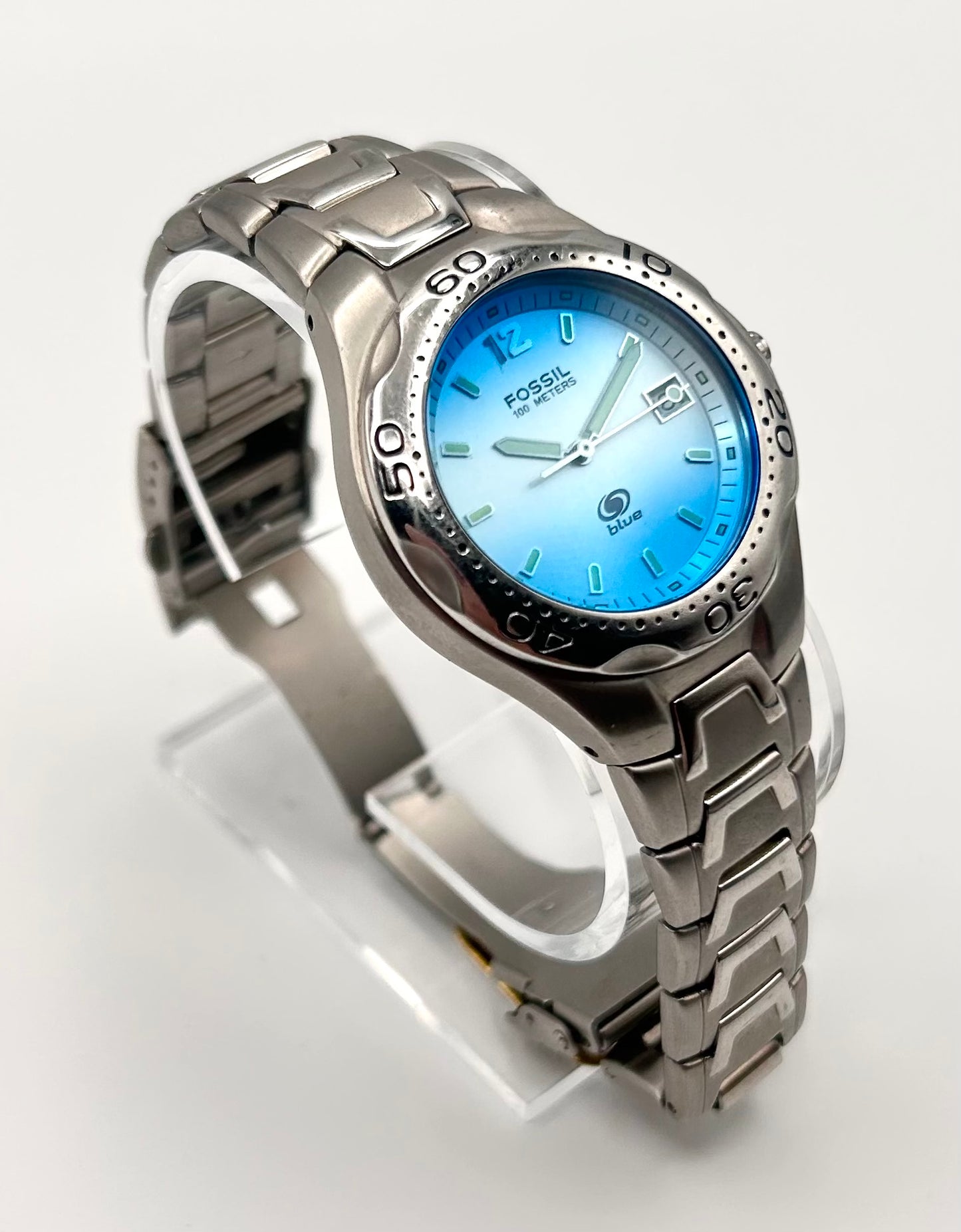 Fossil Blue unixes watch 100 meters, 35mm size case, 6in size wrist bracelet