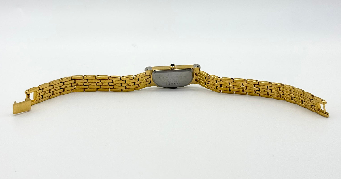 Vintage 1996 Seiko half moon whit real diamond, 18mm size case, 7in wrist bracelet.