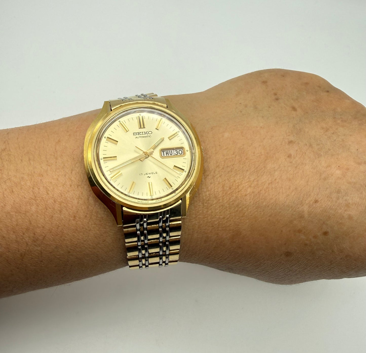 Vintage 1974 Seiko automatic watch, 37mm size case, 7.5in size wrist bracelet.