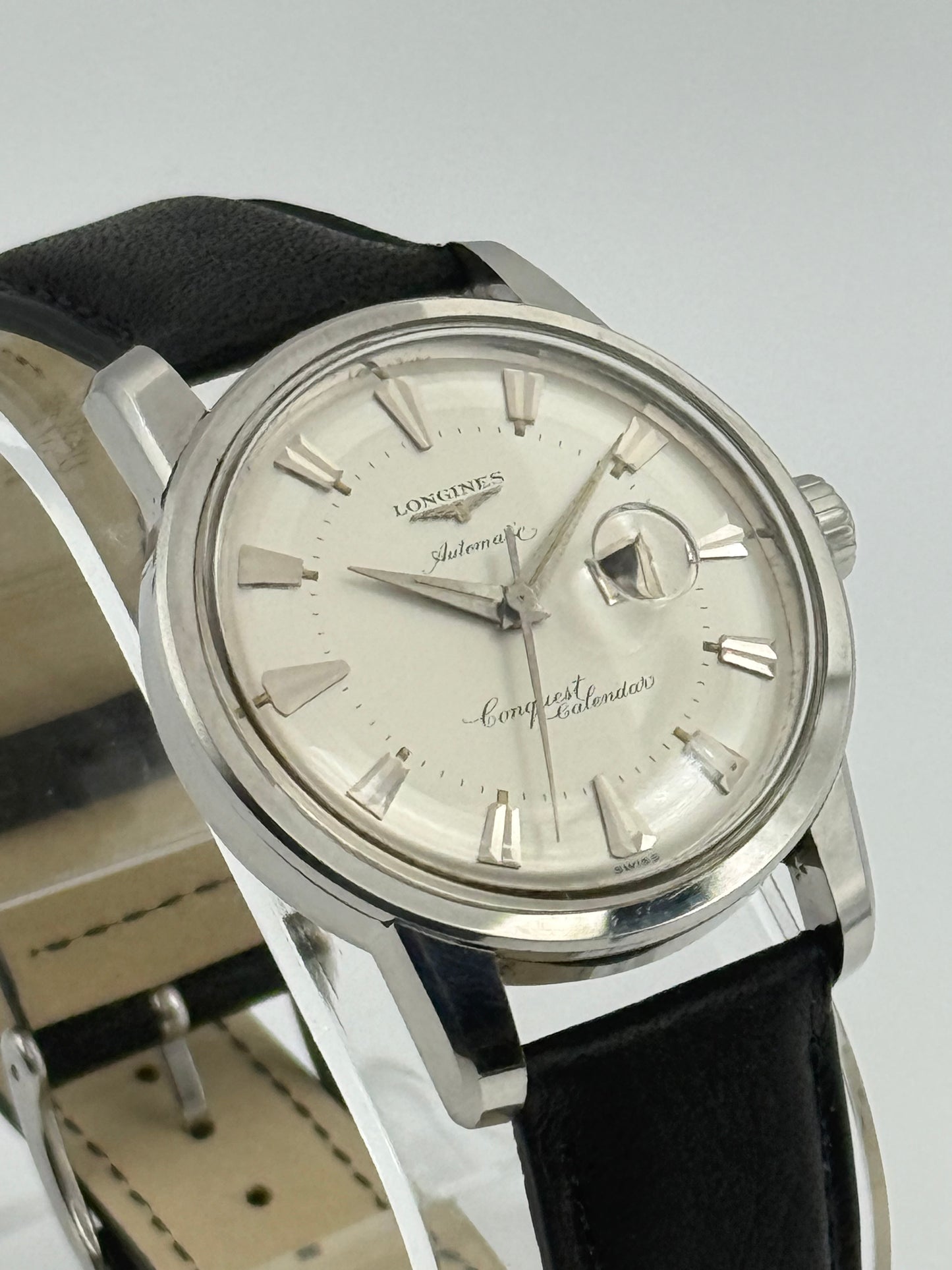 Vintage 1954 Longines Swiss watch, 36mm size case, 8in wrist leather band