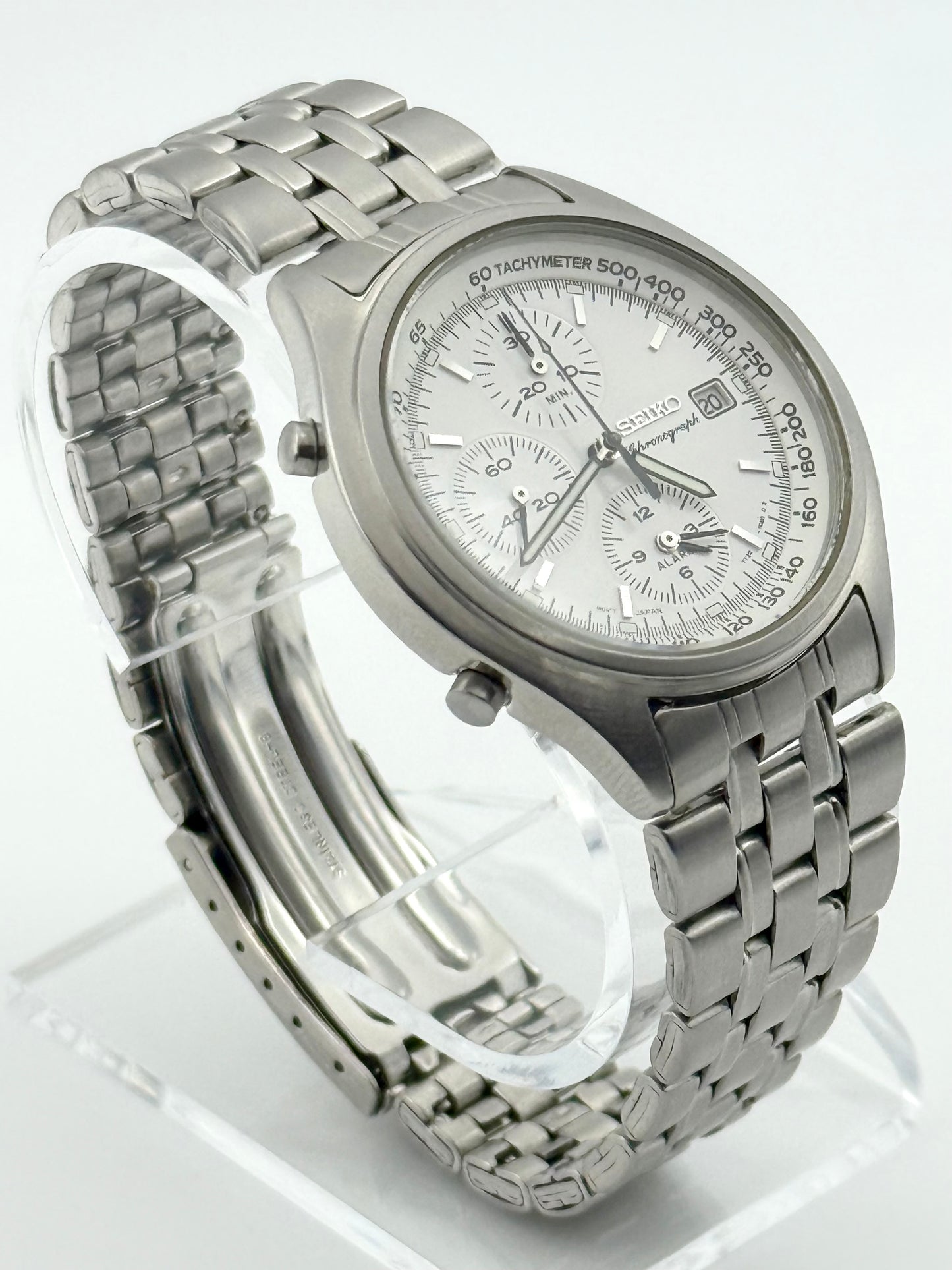 Vintage 1997 Seiko Chronograph watch, 40mm size case, 7.5in size wrist bracelet.