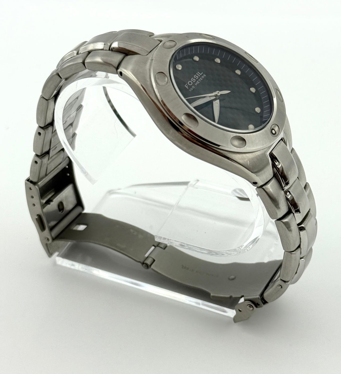 Fossil carbon fiber dial watch, 40mm size case, 6.5in size wrist bracelet