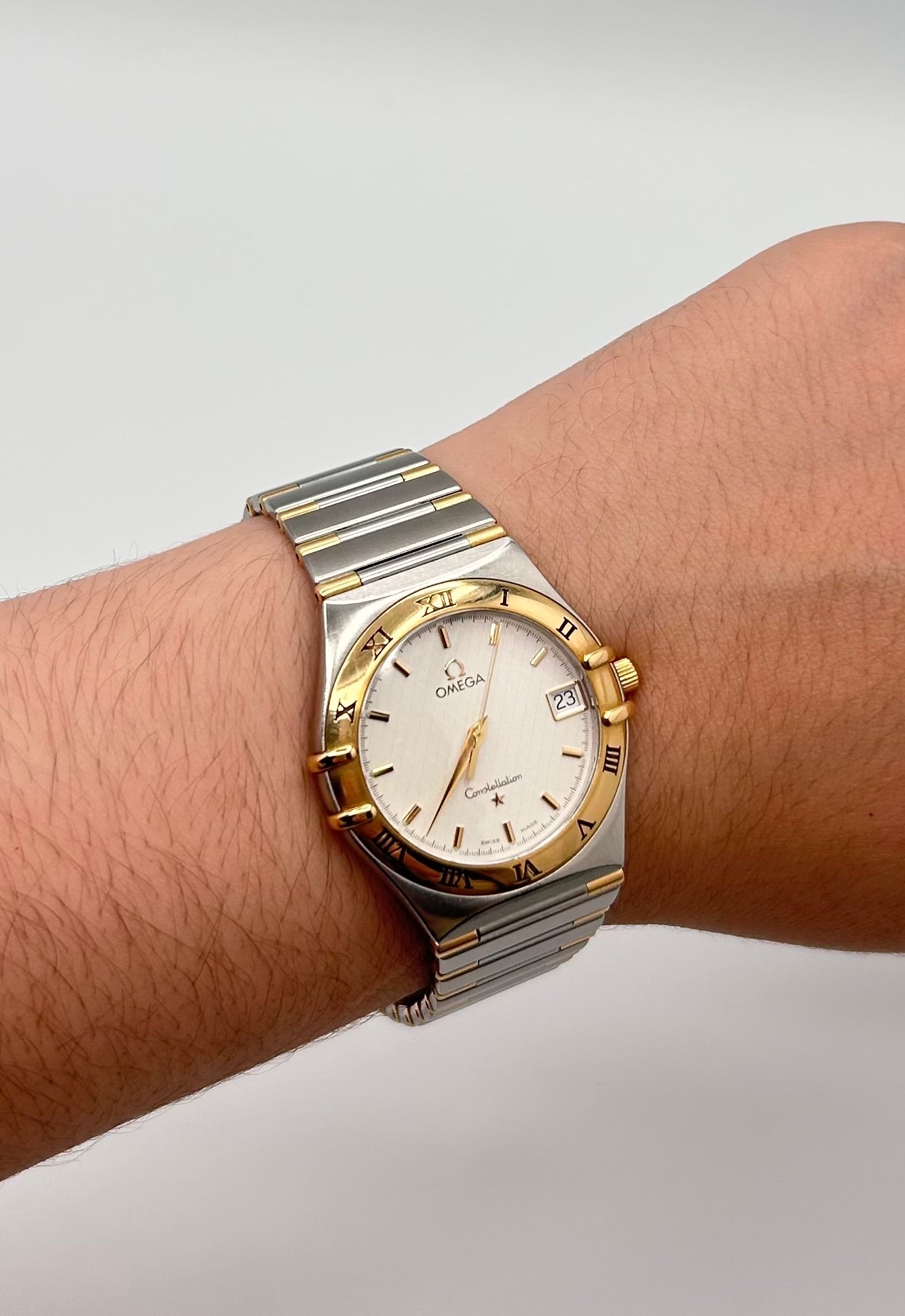 Vintage 1998 Omega Constellation 18k solid gold and stainless steel 39mm size case, 7.5in size wrist bracelet