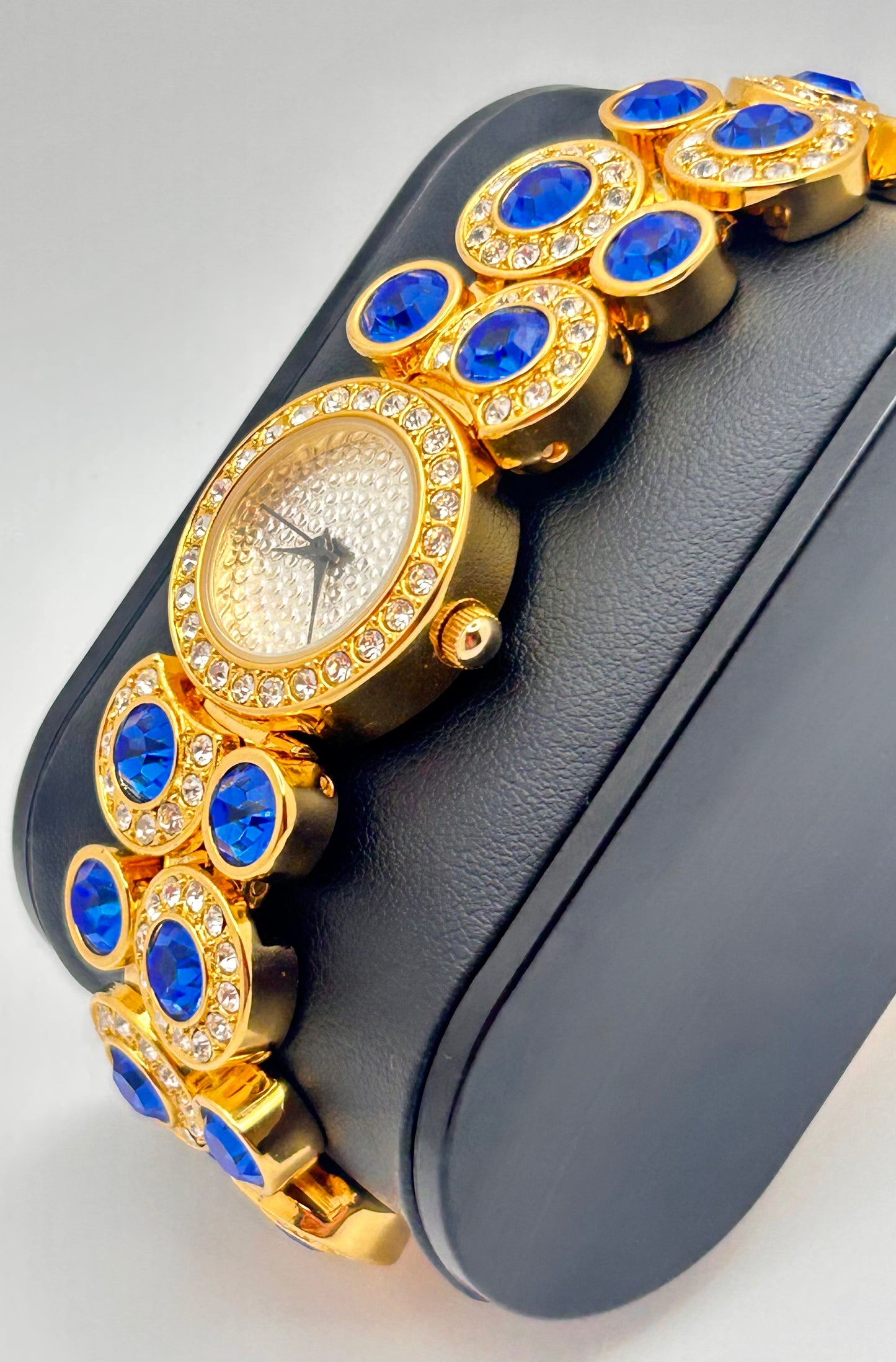 Vintage Suzanne Somers Rhinestone Watch gold tone, 22mm size case, 7in size wrist bracelet.