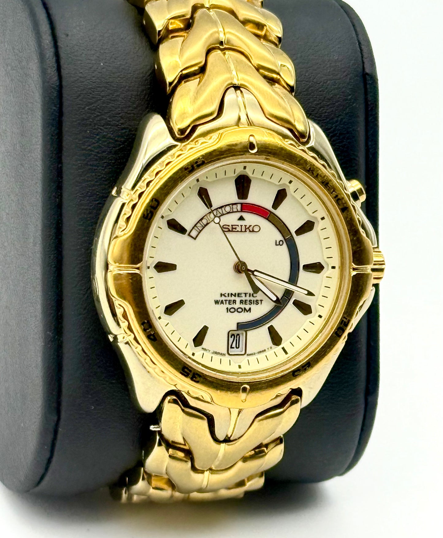 Vintage 2000 Seiko Kinetic watch, 40mm size, 7in size wrist bracelet